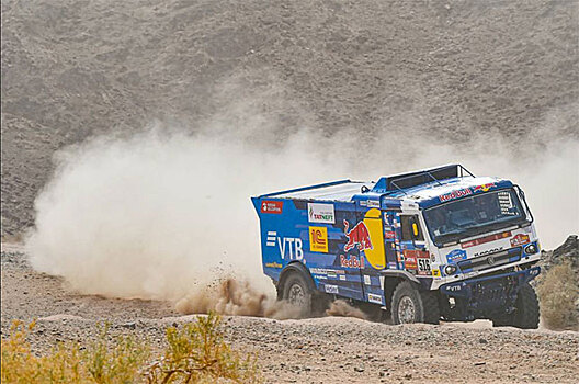 Шибалов выиграл 4-й этап «Дакара» в классе грузовиков, Каргинов возглавил общий зачёт