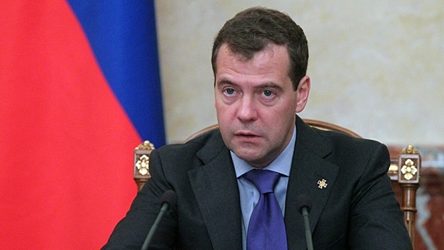 Мобильные операторы отменяют роуминг в России