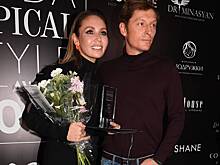 Жена звезды Comedy Club рассказала о слезах из-за ревности к мужу