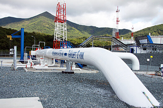 Санкции против России вынуждают Запад покупать дорогую нефть