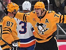 Малкин вошел в топ-30 бомбардиров в истории НХЛ – 1351 очко в 1215 играх. Он обогнал Сундина и идет на 5-м месте среди европейцев