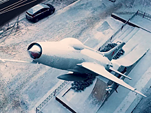 Видео с памятника МИГу-21 напомнило волгоградцам о Качинском училище