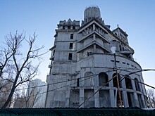Снести нельзя достроить. Как заброшенный «Замок на Затоне» не стал краснодарским «Хогвартсом»