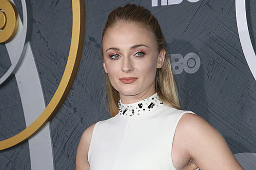 Актрису Софи Тернер засняли с бывшим бойфрендом Перегрином Пирсоном