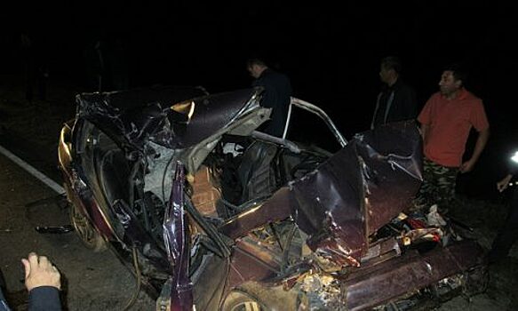 Под Пензой трактор смял легковушку: есть погибшие