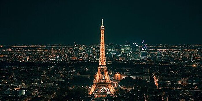 Фрагмент винтовой лестницы Эйфелевой башни продали на аукционе во Франции за €274 тыс.