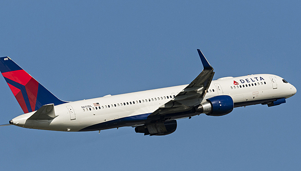 Boeing 757 авиакомпании Delta Air Lines совержил жесткую посадку на Азорах