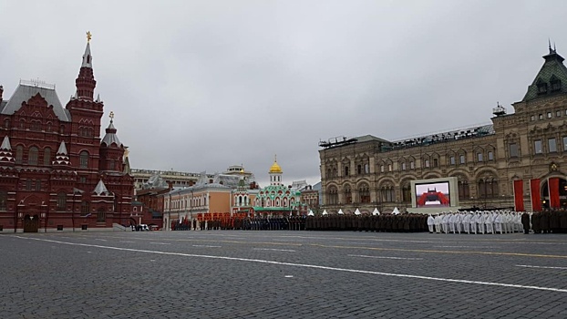 Ветераны из Лианозова приняли участие в параде на Красной площади