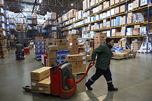 В России на складах скопилась мелкая бытовая техника