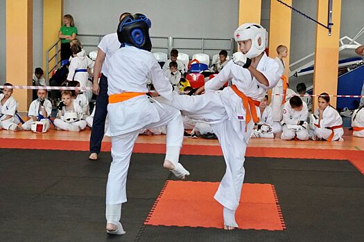 В Курчатовском районе прошли соревнования для молодежи по киокусинкай каратэ