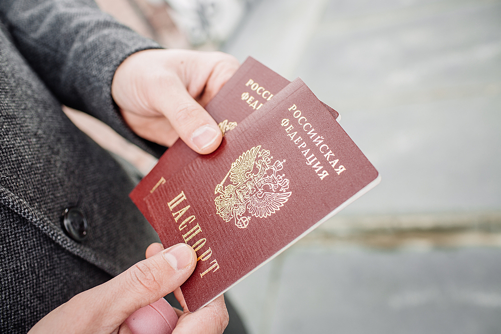 Россиянка 20 лет жила с паспортом умершей