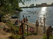 Упала в воду и отключилась: в Калининграде на Шенфлизе спасатели вытащили из воды пьяную пенсионерку