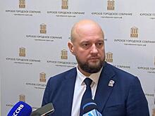 Мэр Курска Евгений Маслов вновь раскритиковал курян, паркующихся на тротуарах и газонах