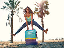 Марка American Tourister выпустила новую яркую коллекцию чемоданов