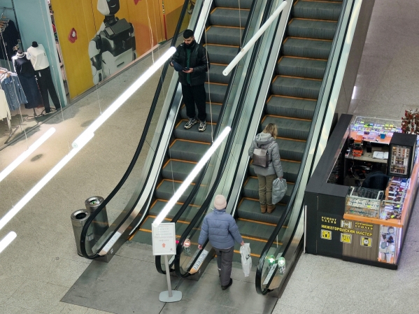 В Калининграде полыхает ТЦ, известно о троих пострадавших