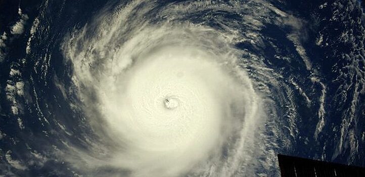 В Тихом океане сформировался мощный ураган