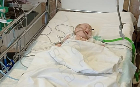 Семимесячный Кирилл Петров попал в реанимацию из-за разрыва лёгкого