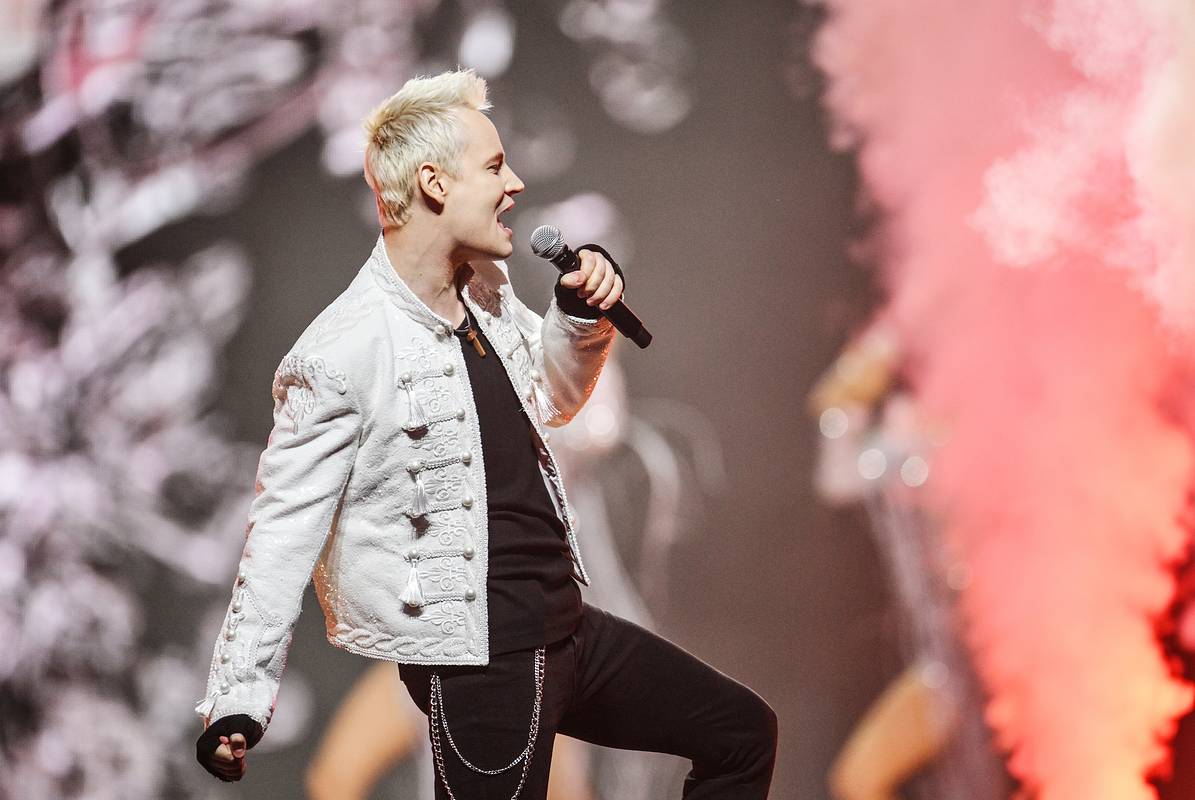 SHAMAN&nbsp; отказался исполнять песни Пугачевой