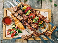 Врач посоветовала не сочетать жареное мясо с алкоголем