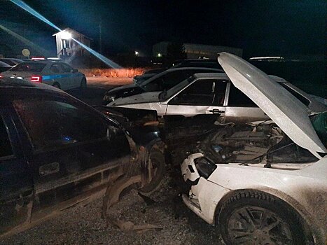 В Пряжинском районе нетрезвый водитель получил травмы, врезавшись в две машины