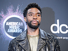 Звезде «Черной пантеры» посмертно вручили «Золотой глобус»