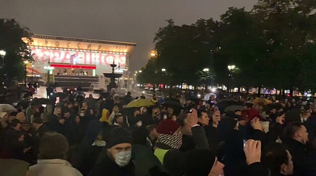 Полиция задержала в квартирах участников митинга на Пушкинской площади