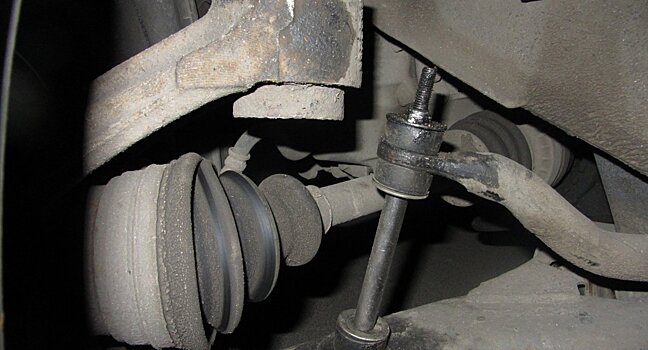 Стойки стабилизатора в автомобиле — назначение, замена