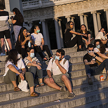 Коронавирус: жизнь в тотальном карантине и странные исключения из правил