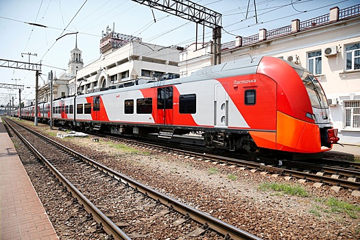 Из-за упавшего БПЛА в Ростовской области задерживаются 26 пассажирских поездов