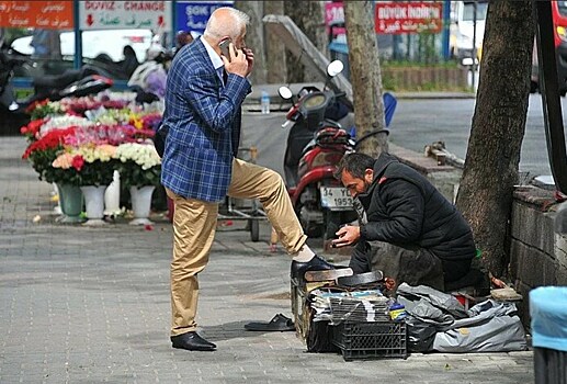 Lenta.ru: Блогерша “Дзен” побывала в Турции и рассказала о схеме обмана с щеткой для обуви