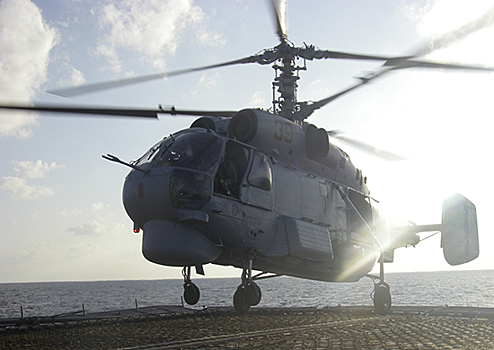 Военные моряки России и Китая отработали проведение досмотровой операции