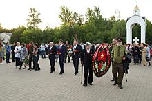 День памяти и скорби в Калуге начался с митинга-реквиема