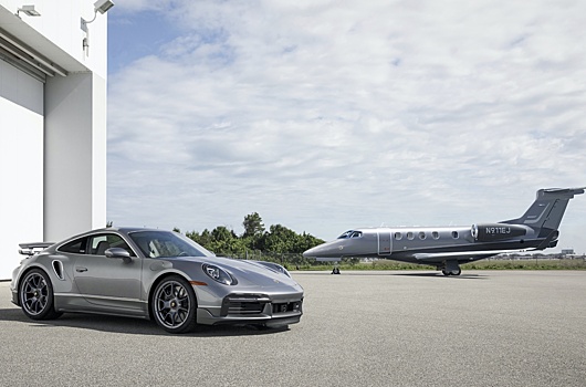 «Полный фарш»: к Porsche 911 Turbo S приложили самолет