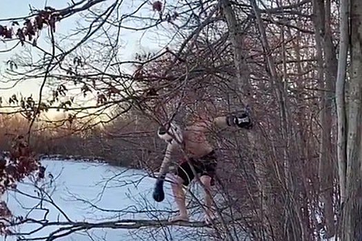 Разбивший голову о прорубь боец UFC взял у нее реванш
