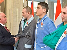 В госпитале Вишневского вручили государственные награды участникам спецоперации