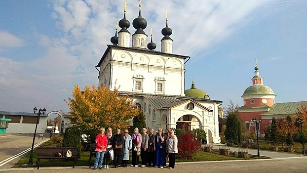 Свято-Троицкий Белопесоцкий женский монастырь посетили жители Кузьминок