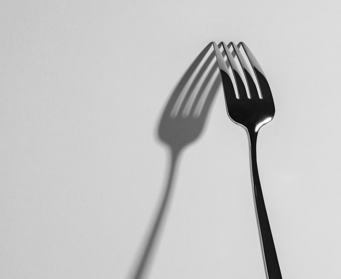 Российские школьницы воткнули третьекласснику вилку в затылок