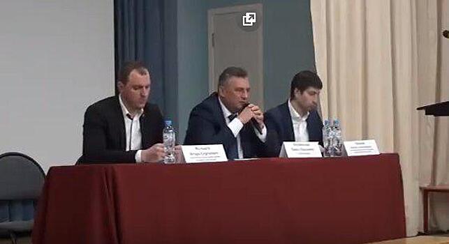 Уборка снега и торговля с рук стали главными темами встречи руководства района с жителями Лосинки