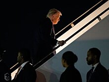 Самолет Трампа после вылета в Давос возвращается обратно из-за выявленных неполадок