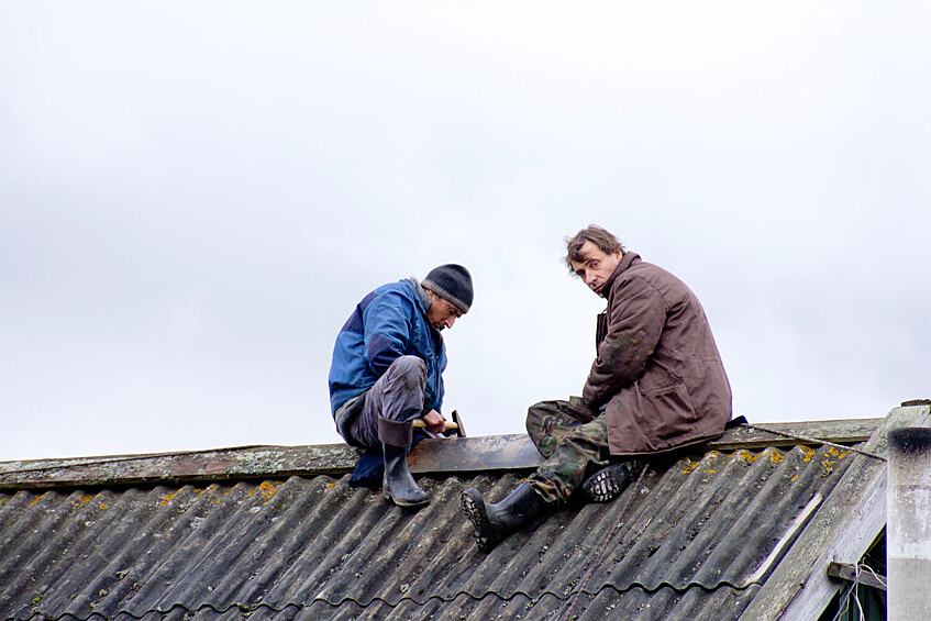 «Человек, который удивил всех» (2018). Драма Наташи Меркуловой и Алексея Чупова номинировалась в Венеции и даже забрала там один из актерских призов – награду получила исполнительница главной роли Наталья Кудряшова. В ленте она вместе с Цыгановым сыграла семейную пару, жизнь которой полностью меняет смертельная болезнь супруга.