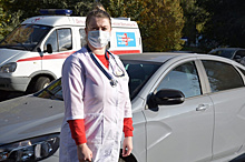 Администрации Самары и Тольятти предоставили медучреждениям десятки служебных авто