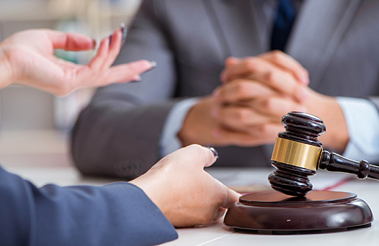 Верховный суд подтвердил право гражданина нанимать и оплачивать адвокатов при процедуре банкротства