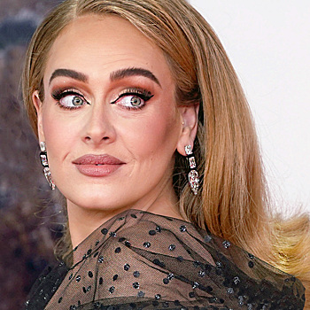 Адель провоцирует слухи о помолвке и рождении ребёнка от Рича Пола