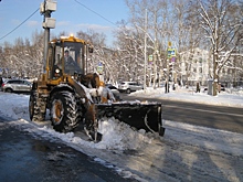 Снег с улиц и дворов Новогиреева убирают более шестидесяти трех единиц спецтехники