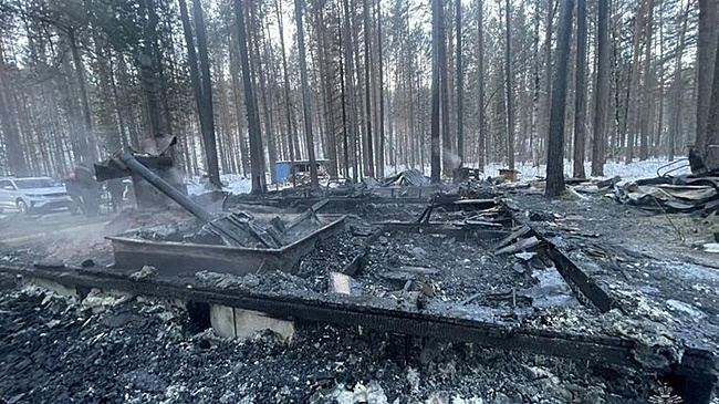 Несколько человек погибли при пожаре на базе отдыха в Хакасии