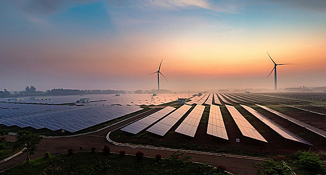 Иран запустит тысячу энергетических и водных проектов до марта 2026 года