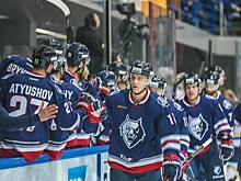 "Нефтехимик" обыграл "Трактор", команды на двоих забросили 10 шайб