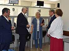 Андрей Травников оценил работу клиентских служб новосибирского Отделения СФР