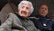 Пожарные исполнили мечту 112-летней француженки