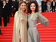 Снимок дочери Толкалиной и Кончаловского разместили в итальянском Vogue